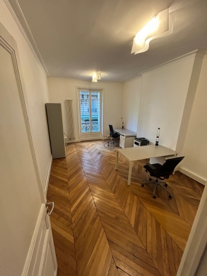 bureau 10-1.jpg